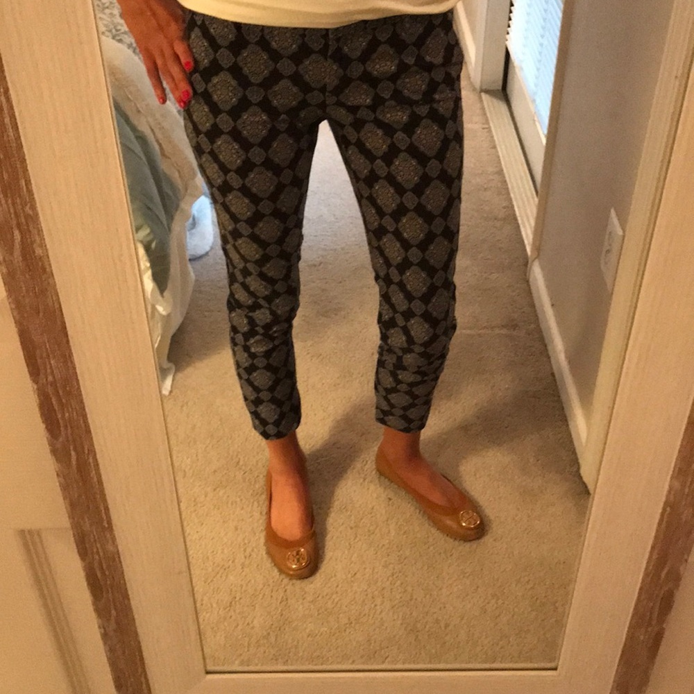 Patterned Crop Pants